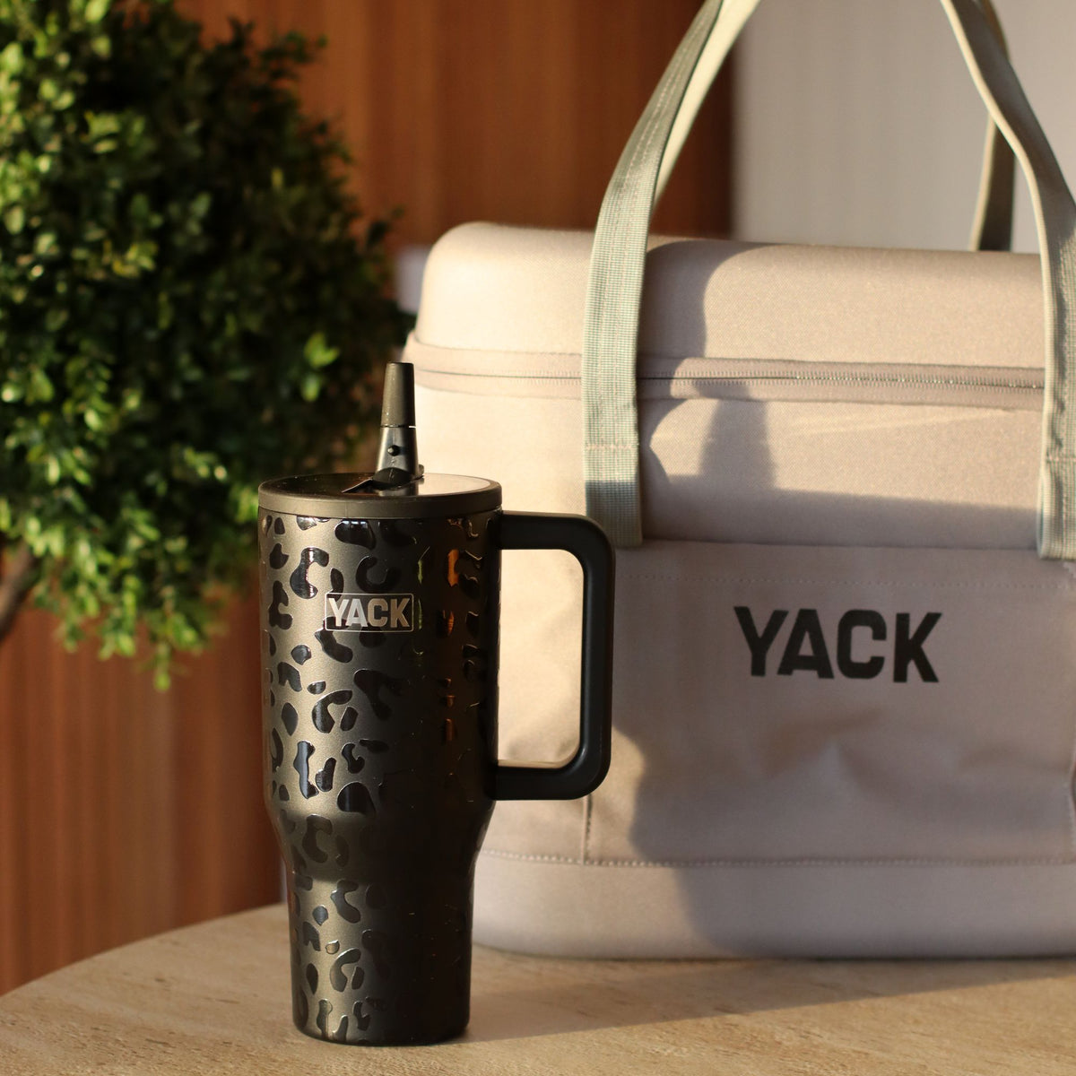 Gobelet Yack 90cl Léopard noir